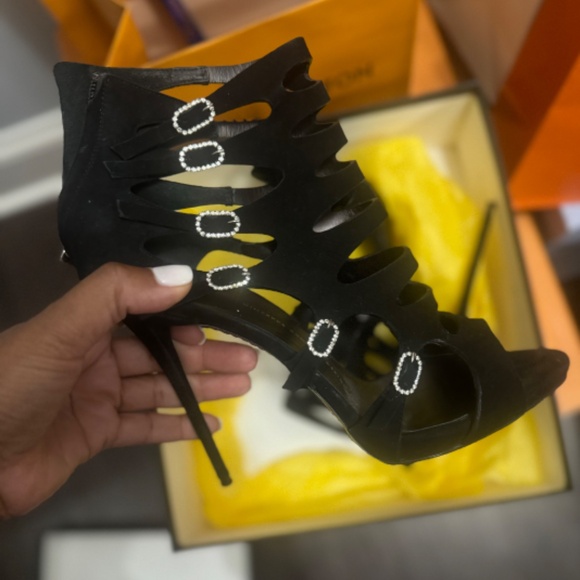 Giuseppe Zanotti - Picture 2 of 5